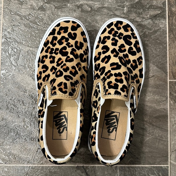 Vans Shoes - Vans Velvet Cheetah print slip ons
